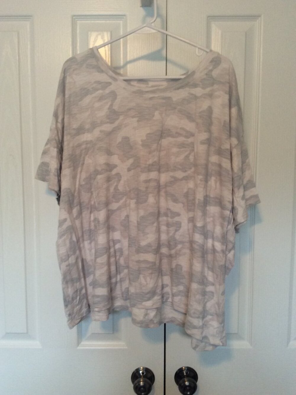 Old Navy Camo Crop Tee, Size 4X (plus)